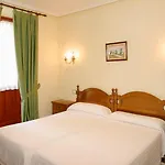 Hotel Restaurante El Manquin 2*